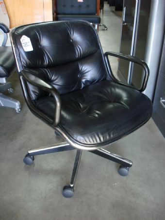 Knoll Pollack Guest Chair (Black)