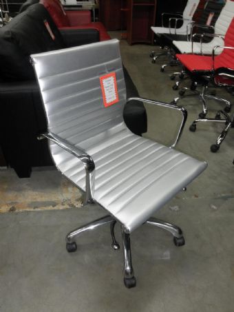 Euro Style Otto Low Back Chair (Silver)