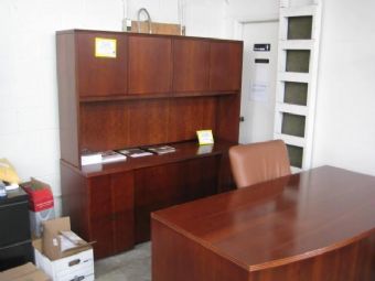 OFS Office Desk Medium (Cherry)