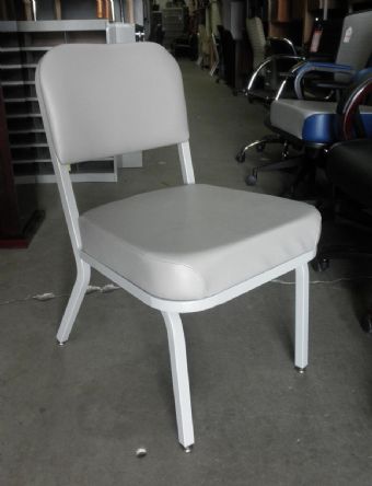 Vintage Padded Guest Chair with Metal Frame (Light Grey)