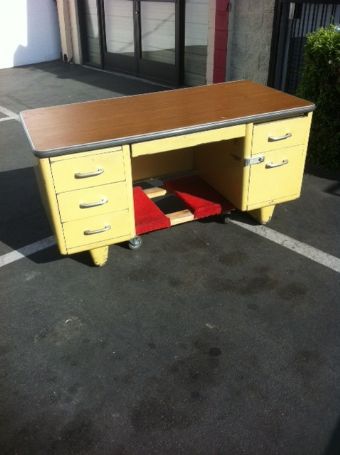 VintageTanker Desk in Yellow with Cherry Top